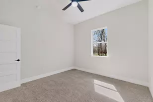 1011 Division St, Greenville, TX 75401 - Photo 14