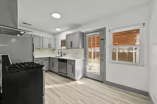 1528 Nash St, Garland, TX 75042 - Photo 10