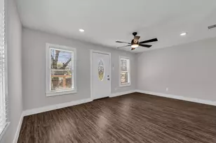 1908 S 19th St, Waco, TX 76706 - Photo 6