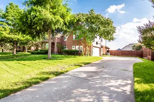 915 Falcon Trail, Murphy, TX 75094 - Photo 2