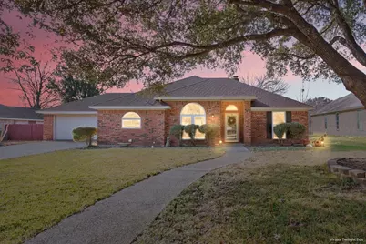 327 E Chapman Road, Hewitt, TX 76643 - Photo 1