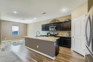 408 Gypsum Ln, Glenn Heights, TX 75154 - Photo 4