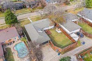 8426 Bocowood Dr, Dallas, TX 75228 - Photo 36