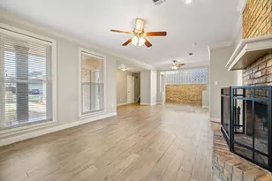 1110 Carrington Ct, Irving, TX 75060 - Photo 4