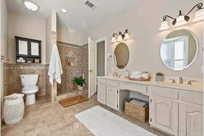 1110 Carrington Court, Irving, TX 75060 - Photo 12