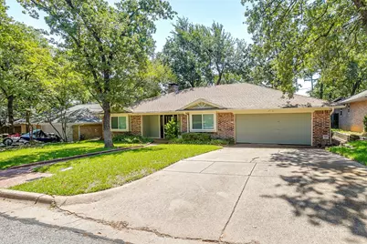 5704 Firewood Drive, Arlington, TX 76016 - Photo 2
