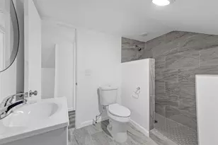 504 E Robert St, Fort Worth, TX 76104 - Photo 16