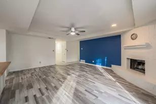 4004 Cypress Springs Dr, Arlington, TX 76001 - Photo 6