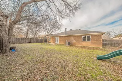 4004 Cypress Springs Drive, Arlington, TX 76001 - Photo 32