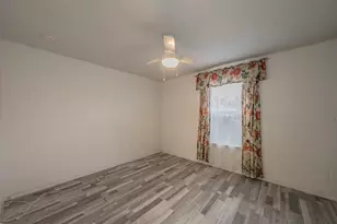 4004 Cypress Springs Dr, Arlington, TX 76001 - Photo 12