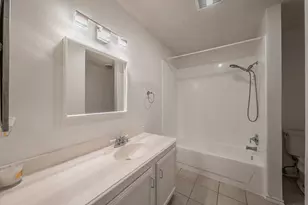 4004 Cypress Springs Dr, Arlington, TX 76001 - Photo 16