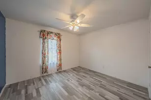 4004 Cypress Springs Dr, Arlington, TX 76001 - Photo 18