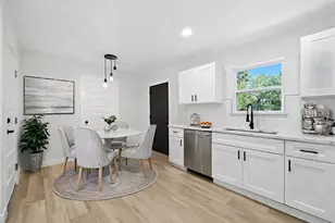 4413 Quails Ln, Fort Worth, TX 76119 - Photo 10