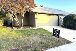 2210 Jackson Cir, Carrollton, TX 75006 - Photo 2