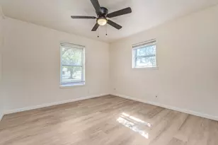 921 Evans St, Bonham, TX 75418 - Photo 10