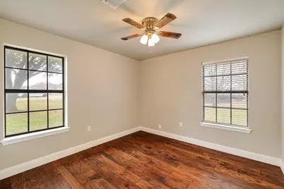 102 Bowie Cove, Gainesville, TX 76240 - Photo 6