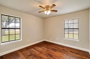 102 Bowie Cove, Gainesville, TX 76240 - Photo 6