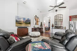 2112 Benjamin Creek Dr, Little Elm, TX 75068 - Photo 8