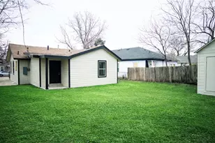 1220 E Bessie St, Fort Worth, TX 76104 - Photo 10
