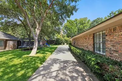 4915 Cross Creek Court, Arlington, TX 76017 - Photo 36