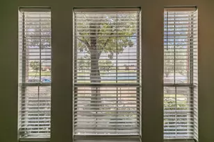 5419 Prairie Ln, Grand Prairie, TX 75052 - Photo 6