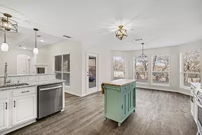 533 Shady Oaks Trail, Burleson, TX 76028 - Photo 10