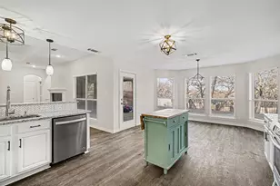 533 Shady Oaks Trail, Burleson, TX 76028 - Photo 10