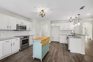 533 Shady Oaks Trail, Burleson, TX 76028 - Photo 8