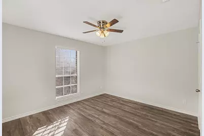 533 Shady Oaks Trail, Burleson, TX 76028 - Photo 16