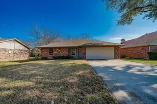 1814 Shawnee St, Denton, TX 76209 - Photo 2