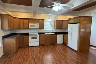 1272 W McNeil St, Stephenville, TX 76401 - Photo 4