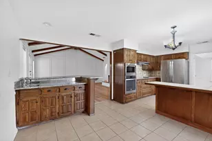 1910 Glen Hill Dr, Carrollton, TX 75007 - Photo 12