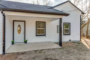 804 Lively St, Bowie, TX 76230 - Photo 2