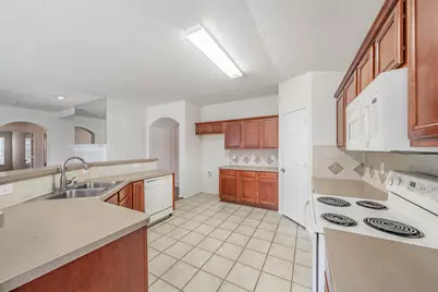 5319 Duval Drive, Grand Prairie, TX 75052 - Photo 10