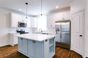 2500 Rockbrook Dr, Lewisville, TX 75067 - Photo 6