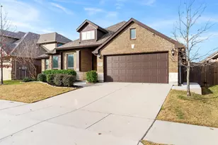 10213 Fox Mnr Trl, Fort Worth, TX 76131 - Photo 2