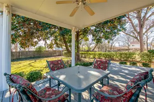 2002 Finley Rd, Irving, TX 75062 - Photo 16