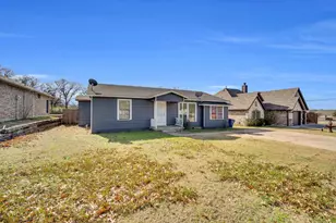 908 Harrison Dr, Kennedale, TX 76060 - Photo 2