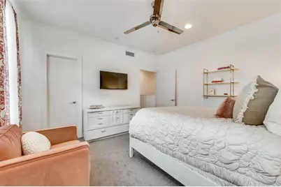 5706 Lindell Avenue #B, Dallas, TX 75206 - Photo 12