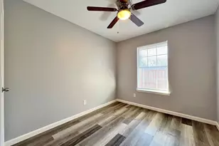 1008 S Retta St, Fort Worth, TX 76111 - Photo 14