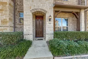 828 Rohan Dr, Richardson, TX 75081 - Photo 2