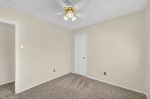 1100 Miles Ave, Burleson, TX 76028 - Photo 20