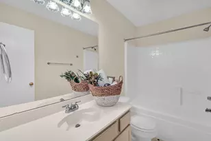 1100 Miles Ave, Burleson, TX 76028 - Photo 18