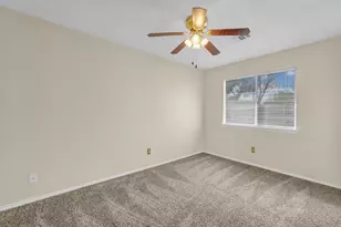 1100 Miles Ave, Burleson, TX 76028 - Photo 16