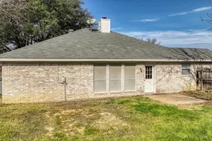 1100 Miles Ave, Burleson, TX 76028 - Photo 24