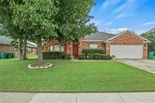 412 N Waterford Oaks Dr, Cedar Hill, TX 75104 - Photo 2