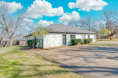 216 & 220 E Walcott Street, Pilot Point, TX 76258 - Photo 12