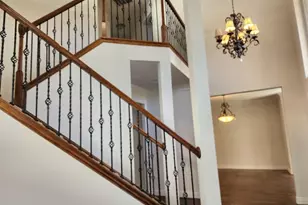 3324 Sir Stewart Cir, Grand Prairie, TX 75052 - Photo 8