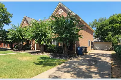 2200 Strathmore Drive, Highland Village, TX 75077 - Photo 2