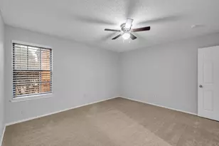 2806 Harvest Lake Dr, Irving, TX 75060 - Photo 16